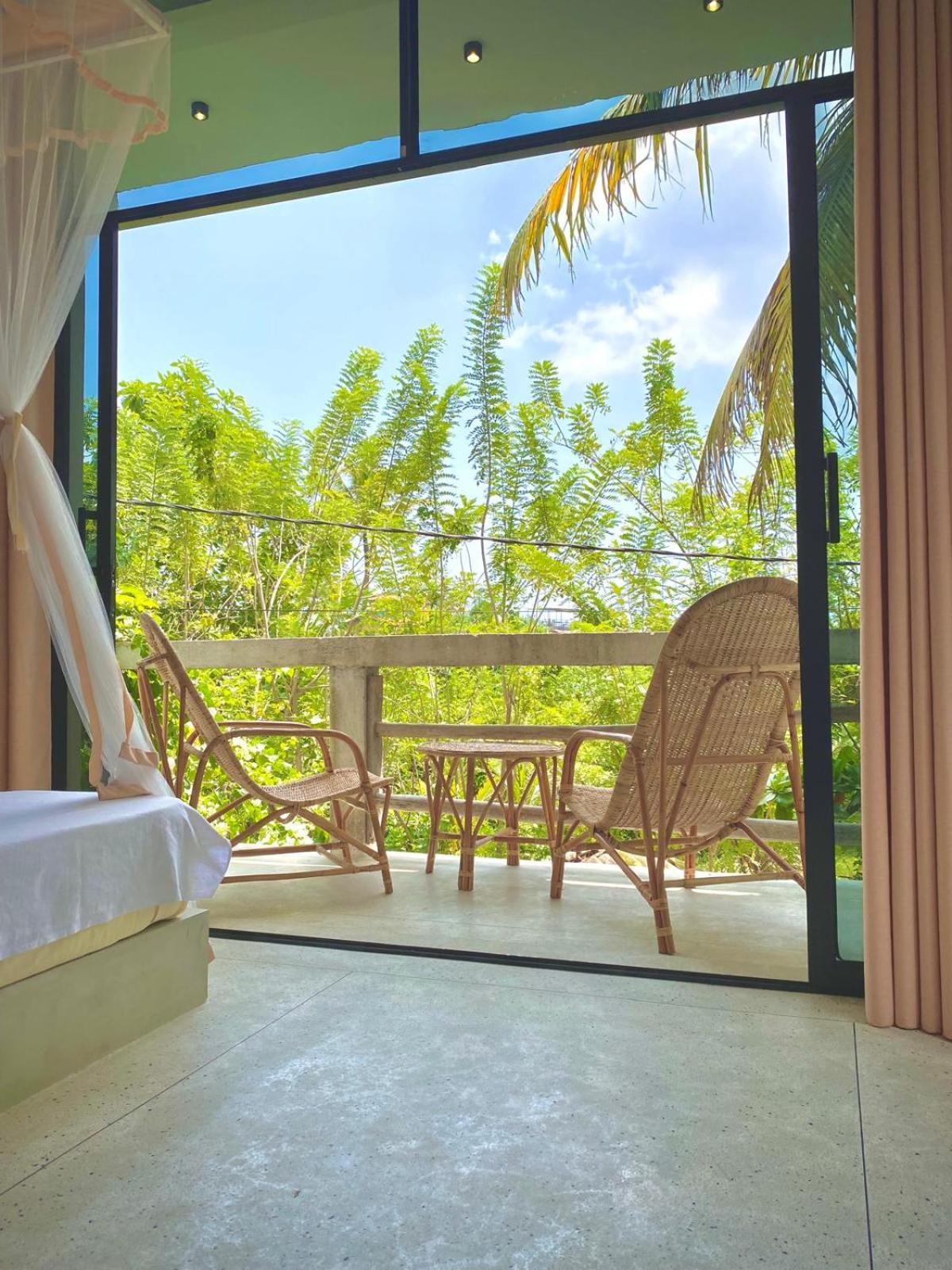 Lotus Surf House Hotel Oost-Oost-Midigama Buitenkant foto